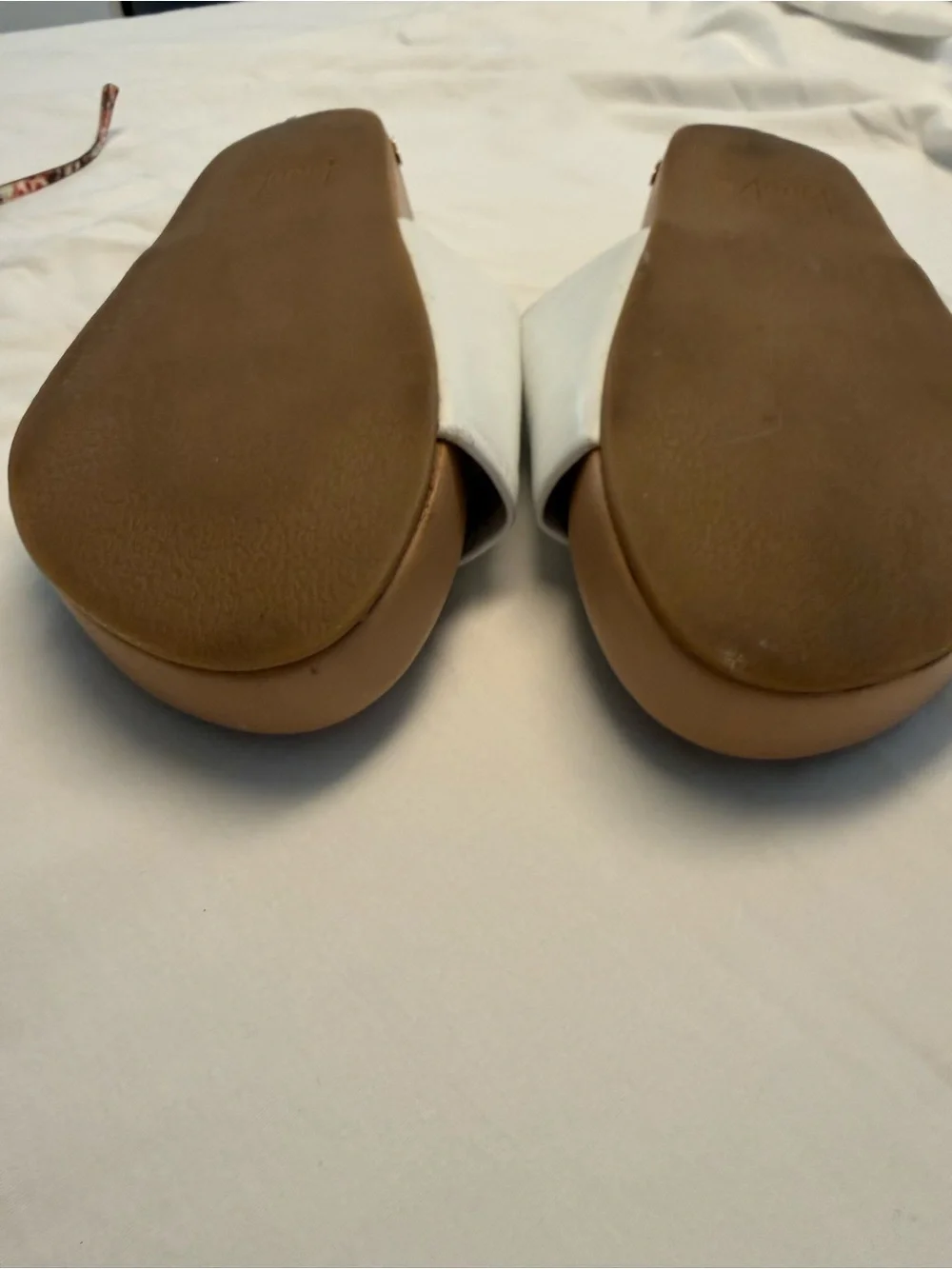 beek Pelican White Wide-Band Slide Sandals with Tan Footbed
